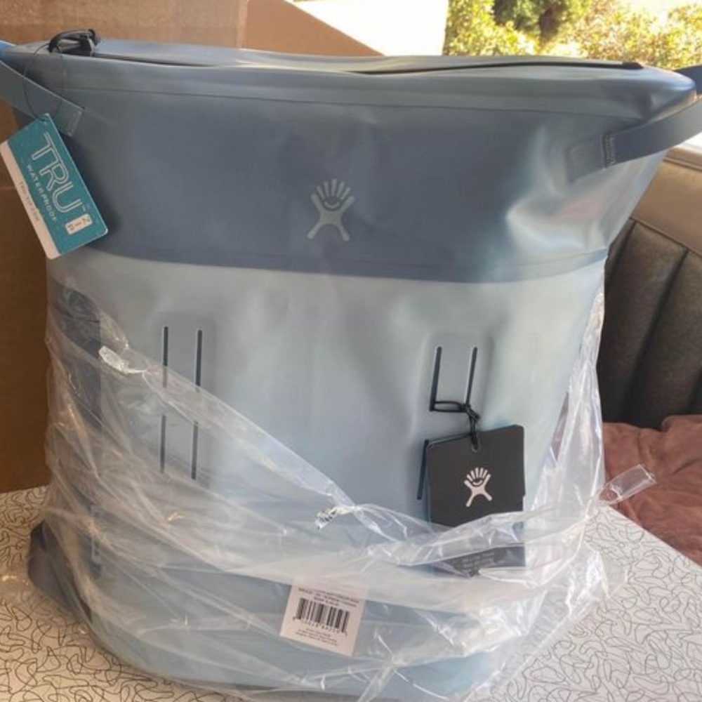 Hydro Flask Backpack Cooler Brand New!!